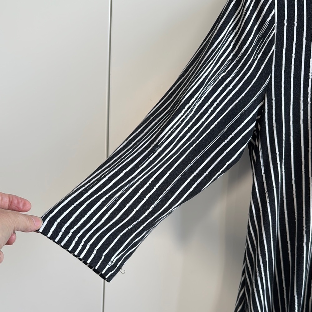 Nordic Tricot by Ivana Helsinki Mini Black White Striped Dress with 3/4 Sleeves - Picture 11 of 14